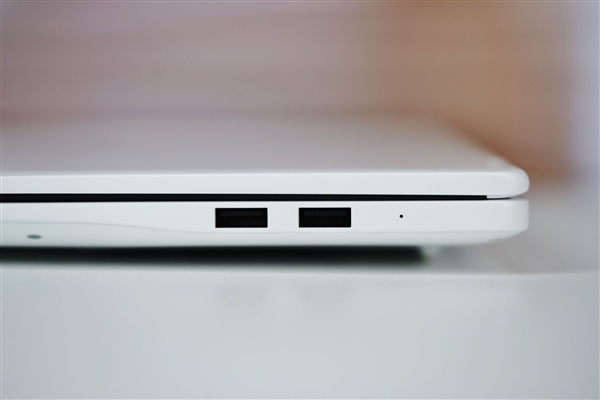 续航轻松超苹果MacBook!荣耀MagicBook Pro 16 2026图赏