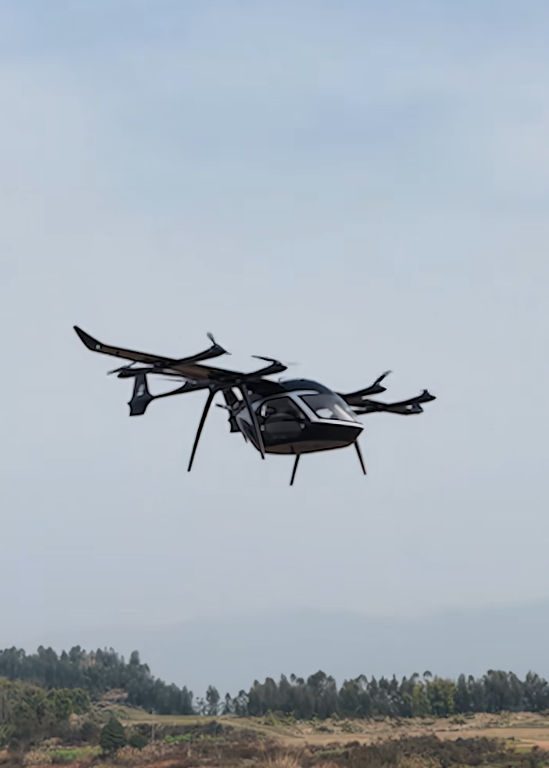 中国第一款“汽车飞机二合一”首飞成功！ 网友：小时候写的作文成真了