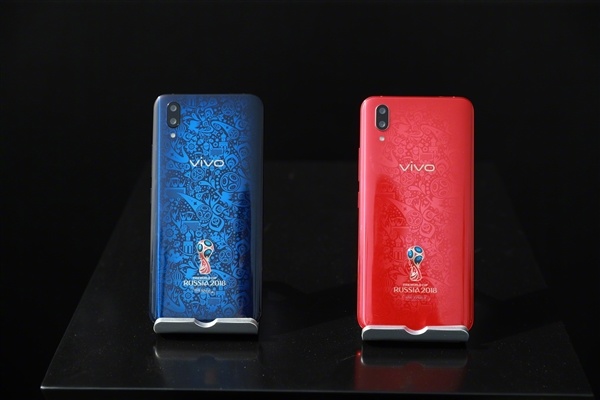 上古神机登热搜！网友晒vivo X21寰宇杯不凡版：八年了如故貌好意思