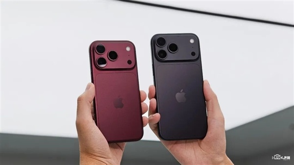 全新iPhone 18上手测评!苹果最听劝的一集?