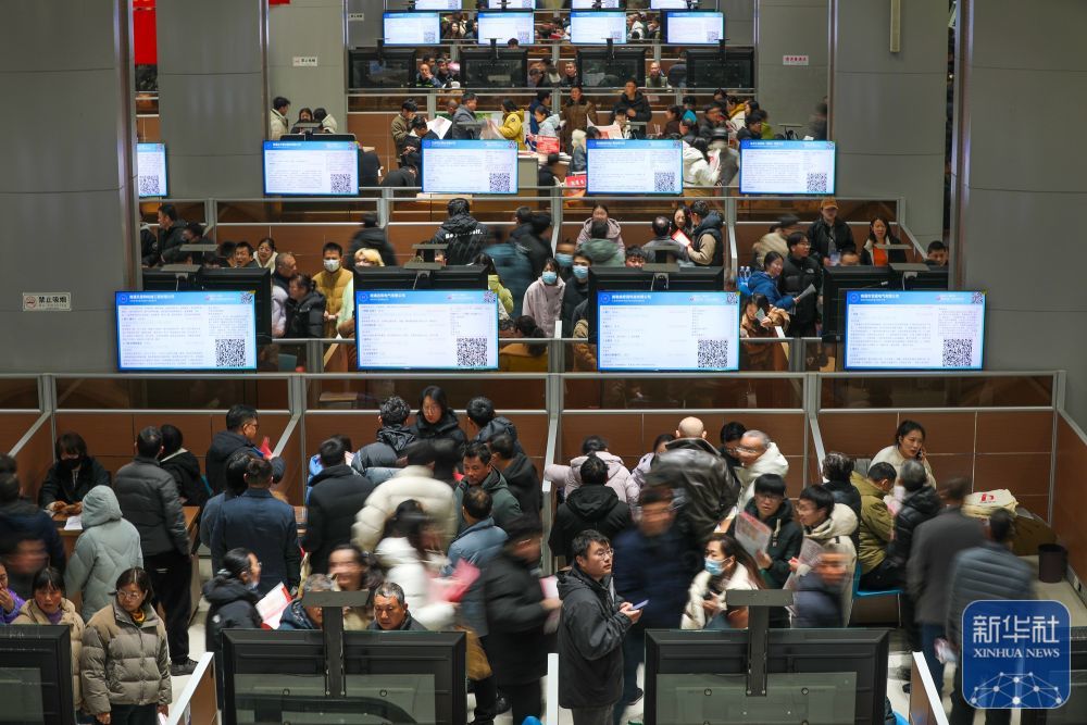 ↑ 这是2月24日拍摄的江苏省海安市2026春风行动暨就业援助季专场招聘活动现场。新华社发（顾彬斌 摄）