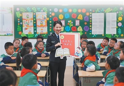 从代表建议“办理”到系统施策“治理”（坚持和完善人民代表大会制度）——涉未成年人犯罪“双下降”背后的民主法治答卷