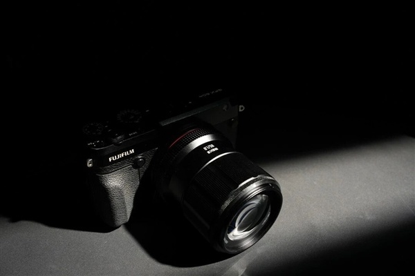 美科发布中画幅镜头85mm F1.8 G 菠萝造型复古风味十足