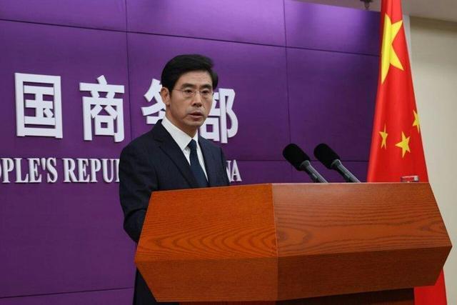 商务部发言人何亚东