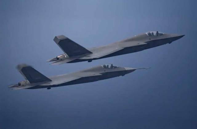 【歼-35系列已插足中国海空军从戎】