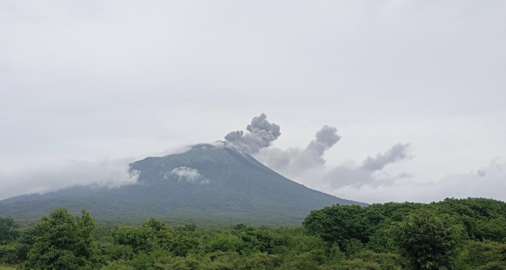 △伊里莱沃托洛科火山