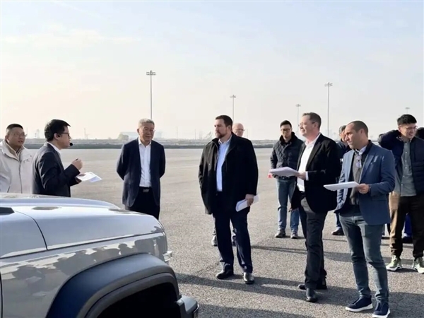 血亏1800亿后 全球第四大车企 想借中国新造车重新上桌