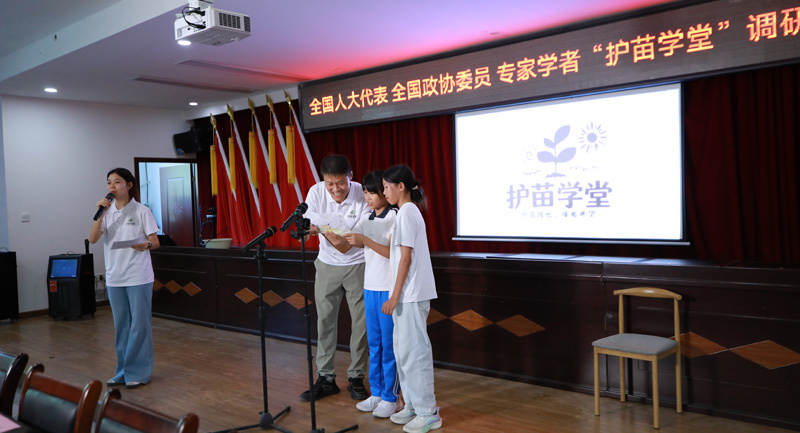 【职引未来】奔赴革命老区:青春“护苗”,科技“助农”