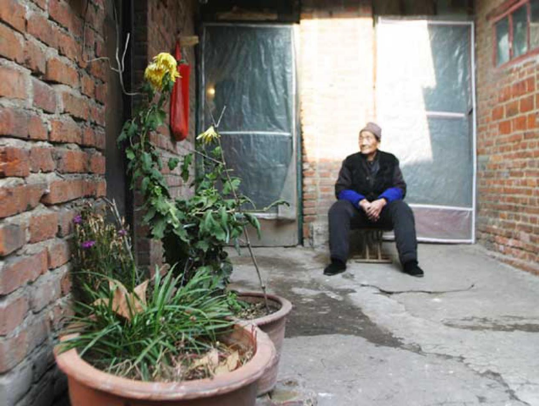 独居人士生活问题持续被社会关注 图/中新图片 中新社发 张晓科 摄