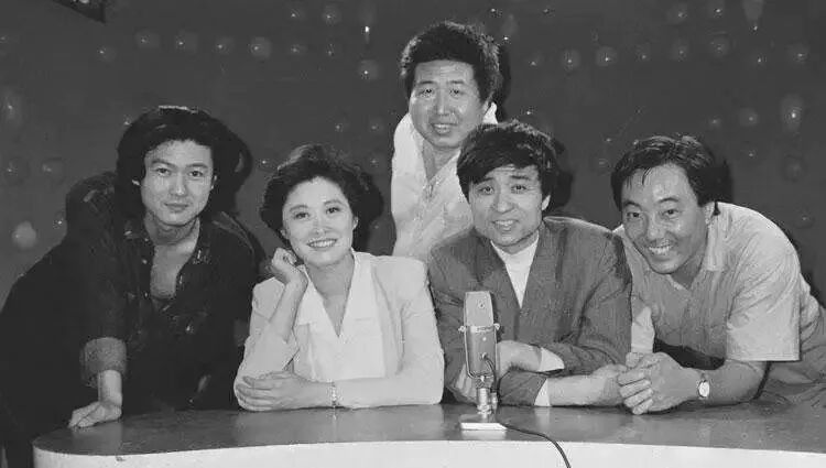 《一丹话题》节目组