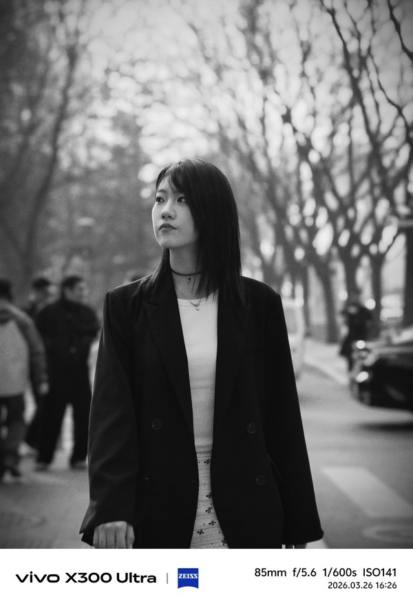 使用85mm蔡司云台级长焦镜头拍摄