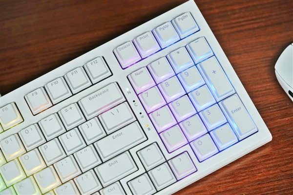 麻将轴手感顺滑！ikbc 98S三模RGB键盘图赏