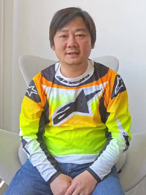 张雪呼吁不要拉踩其他品牌