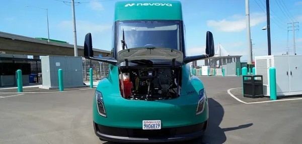 卡车