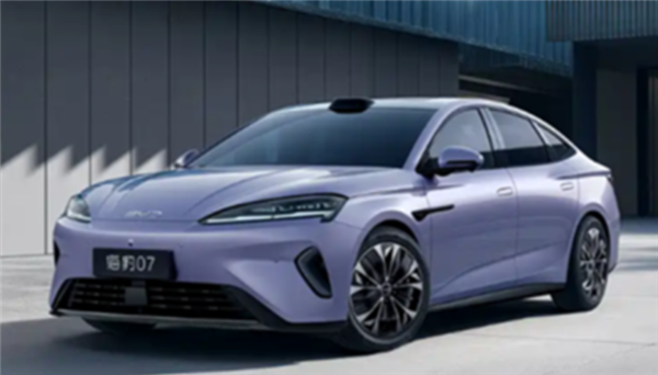 抹黑中国上瘾了！美国财政部长称中国电车就是烧煤的车 遭全网狂喷