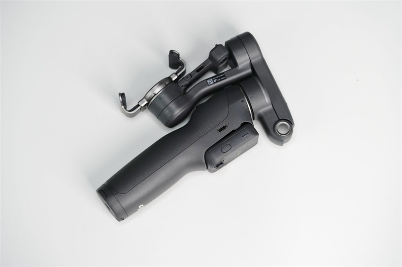 带屏遥控+10米远控！大疆Osmo Mobile 8P深度评测：单东说念主创作神器 稳拍新王