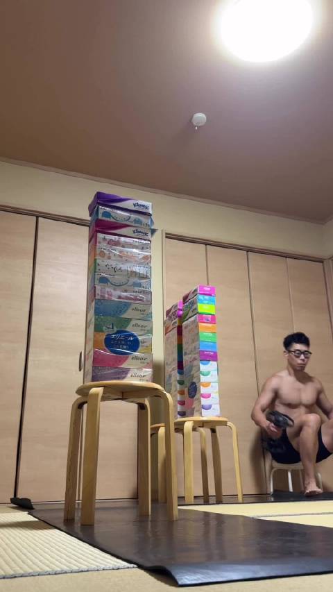 日本跳高运动员的日常练习成都股票配资平台成都股票配资平台，终于懂台上一分钟台下十年功的含金量了
