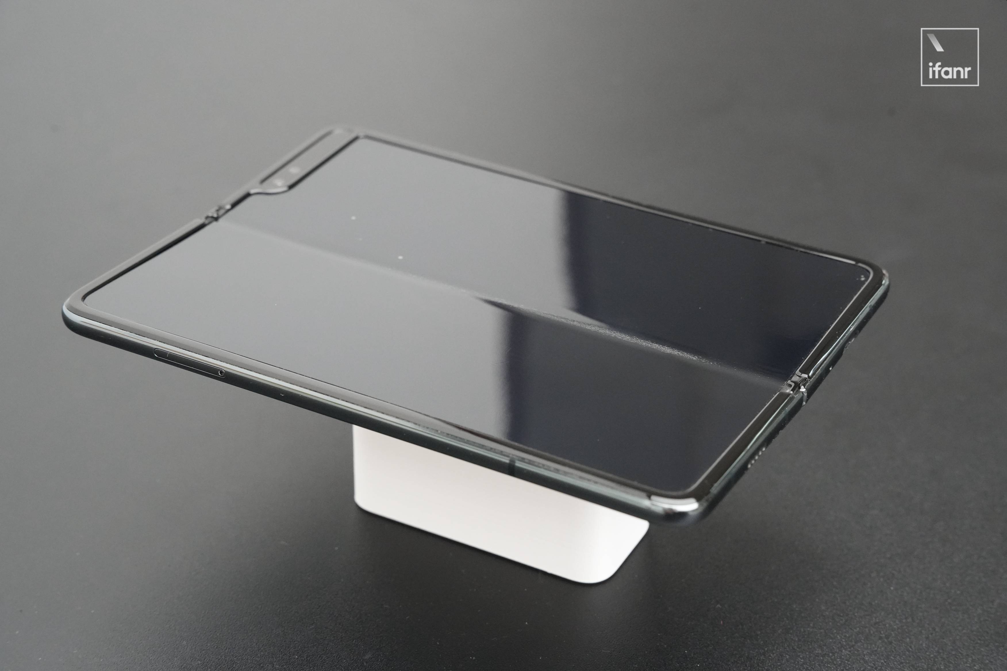 我们都误解了折叠屏|明日后视镜