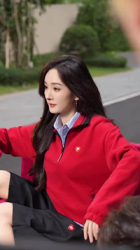 杨幂出任FILA名誉合伙人诠释运动美学