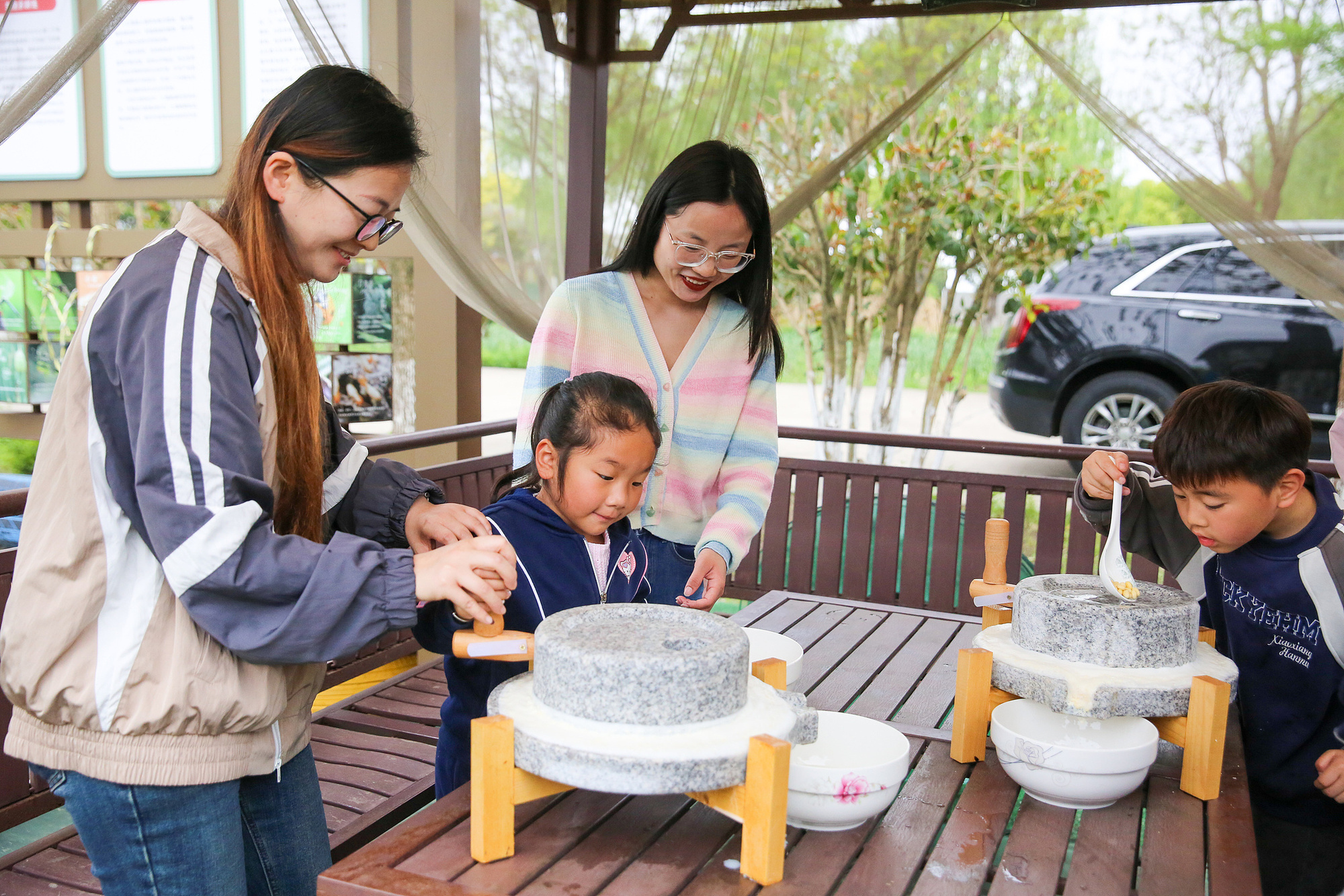 亲子家庭体验——手工制作老豆腐