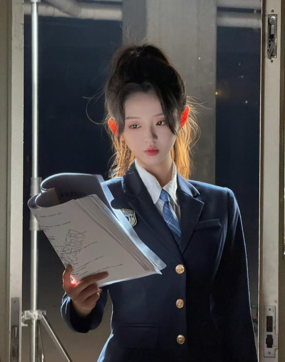 年度演员·李柯以:荣誉与忙碌交织下的敬畏之心_凤凰网资讯_凤凰网