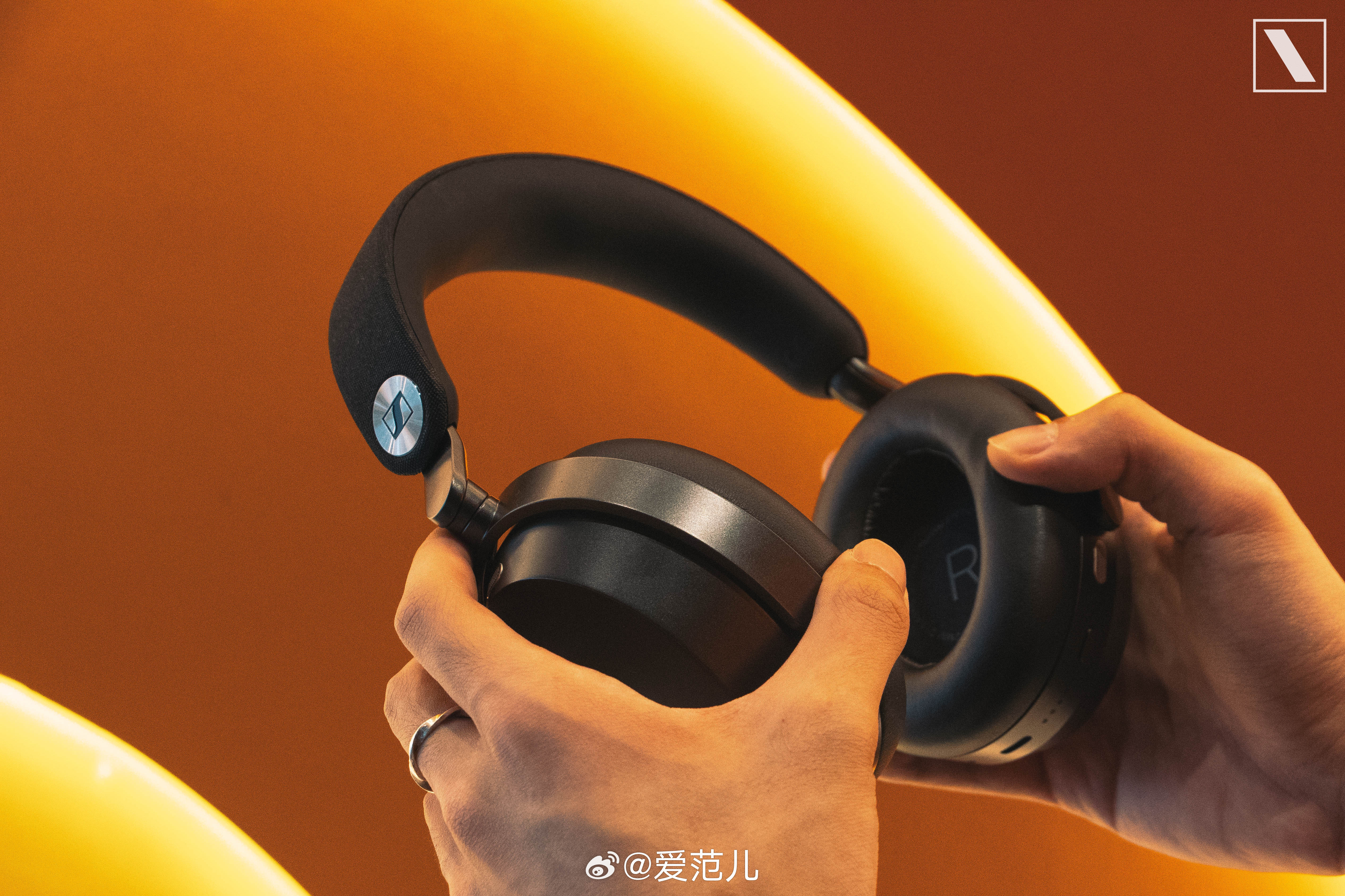#爱范儿图赏#|一副很「森海塞尔」的旗舰头戴耳机 MOMENTUM