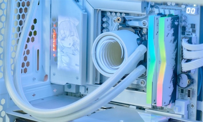纯白搭配二次元!技嘉B850 AORUS ELITE-P ICE雕妹主板装机体验