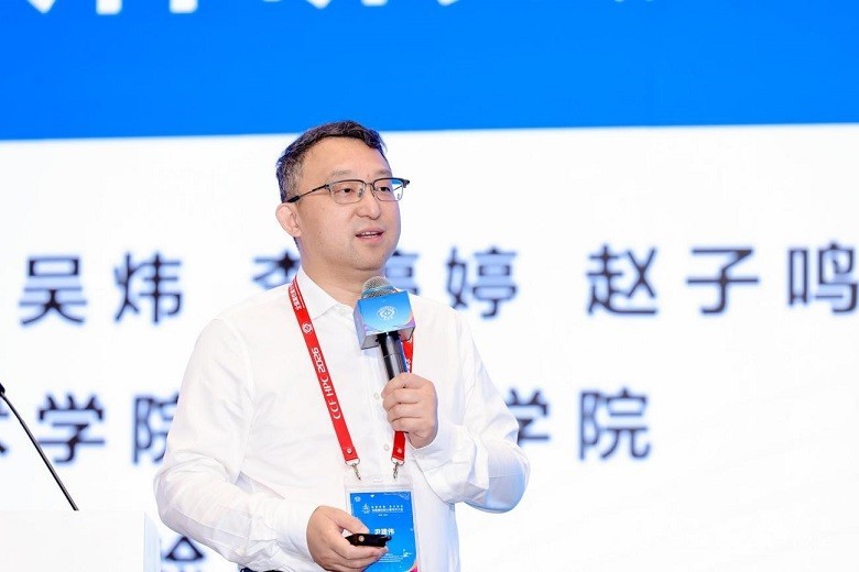 求是特聘教授、浙江大学计算机科学与技术学院软件学院院长尹建伟.jpg