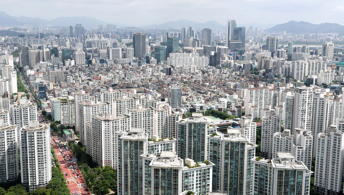 给过热楼市“泼冷水”，李在明折价甩卖自住房