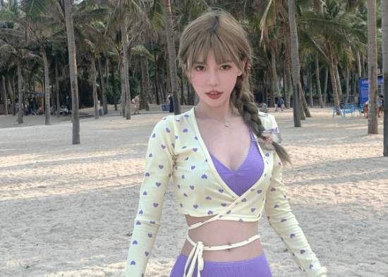 周淑怡直播国产新游《恶校游戏》遭封禁:官方强制 脸都没了