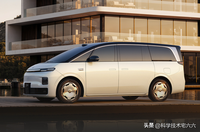 零跑副总裁透露D系列价格——不冲击豪华车价位,坚持成本定价!