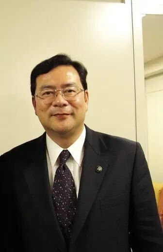 中司宏_2005年枚方市长时期_单人裁图.jpg