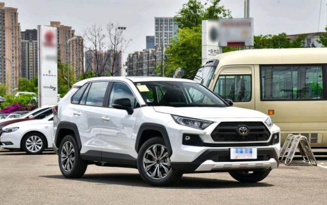 开了整整两年途不雅L才赤心觉悟，当初没选荣放，我到底错过了什么-有驾