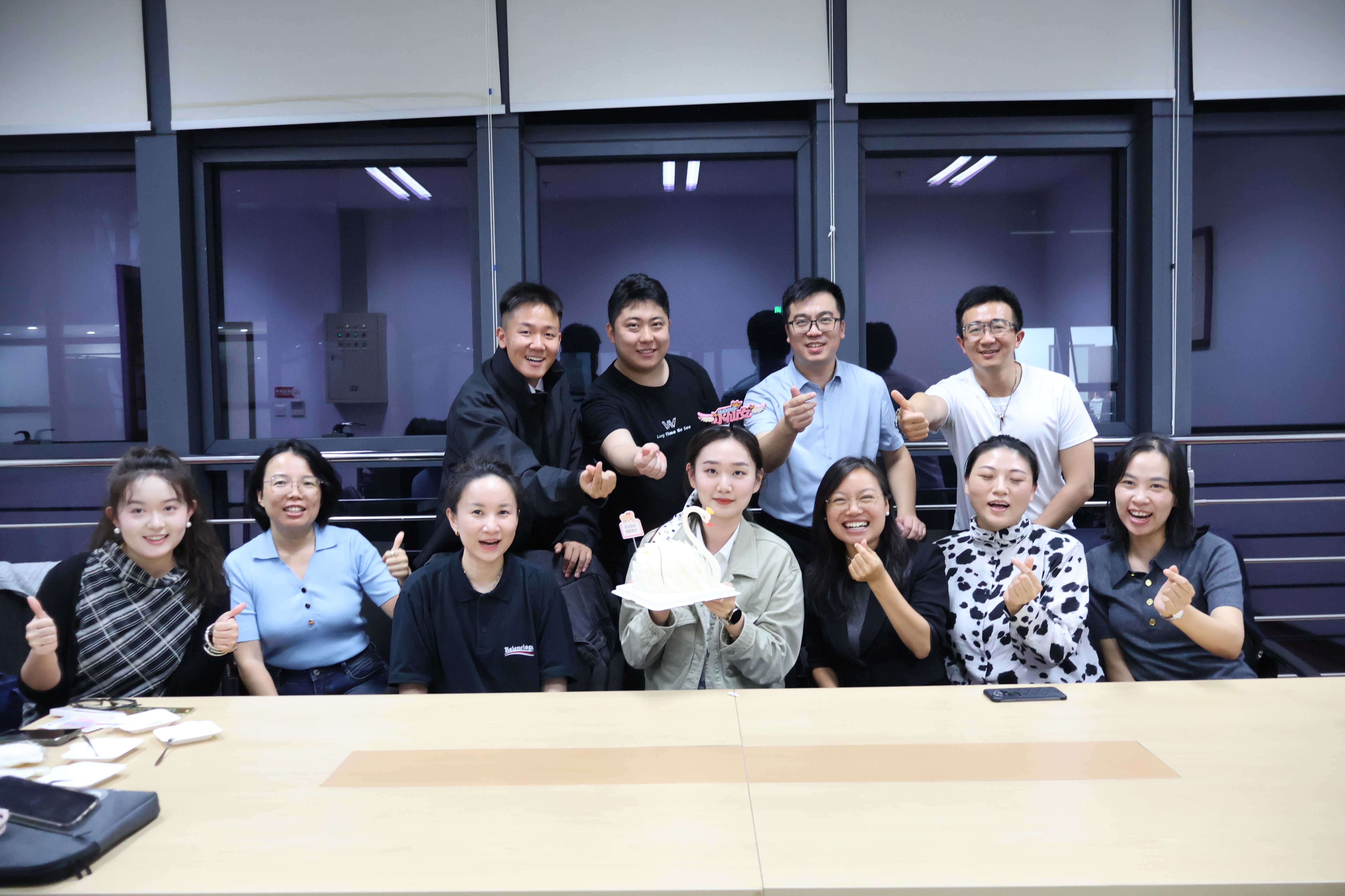 中国民航大学远航青年突击队合影。（受访者供图）