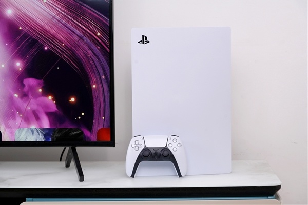 PS5能串Xbox云游戏了！4个手柄同屏也行