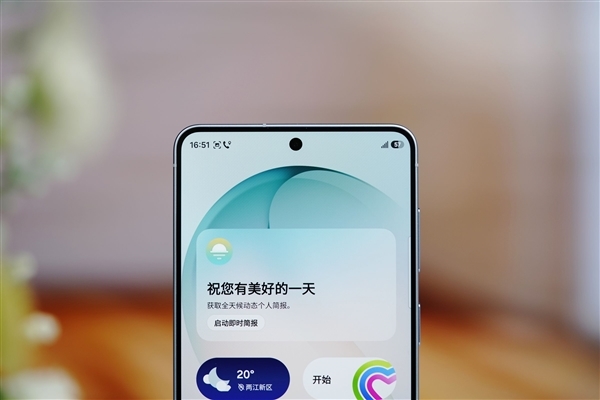 7999元AI旗舰！三星Galaxy S26+图赏