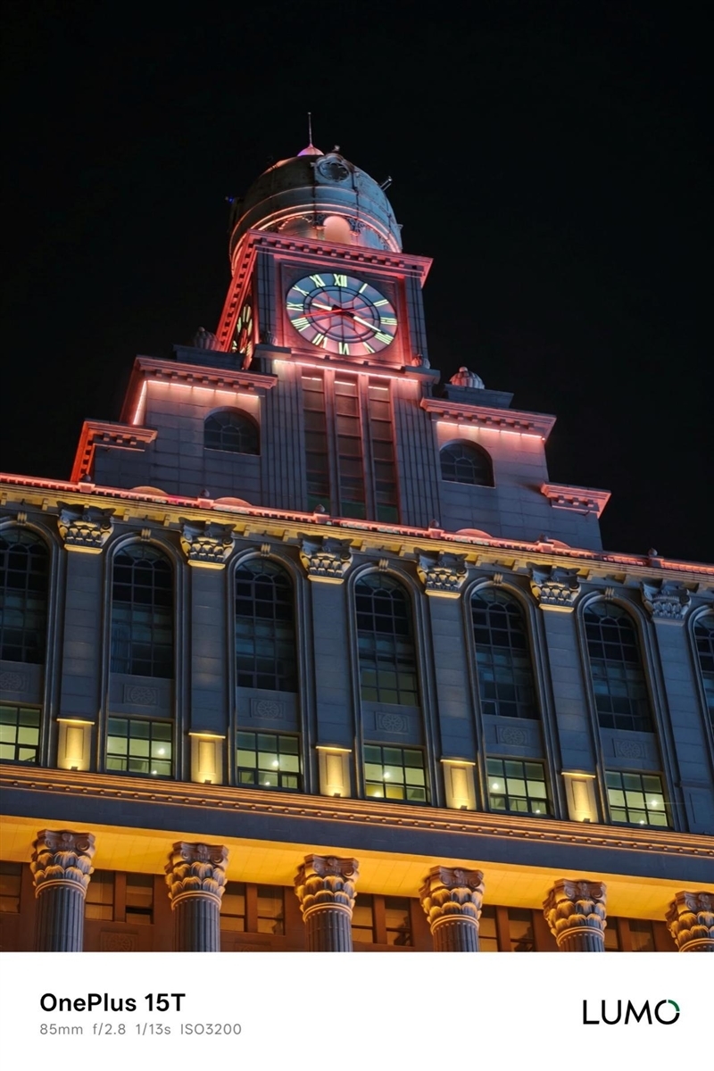 小屏不妥协配置反升级！一加15T手机深度评测：小巧玲珑的满血性能旗舰