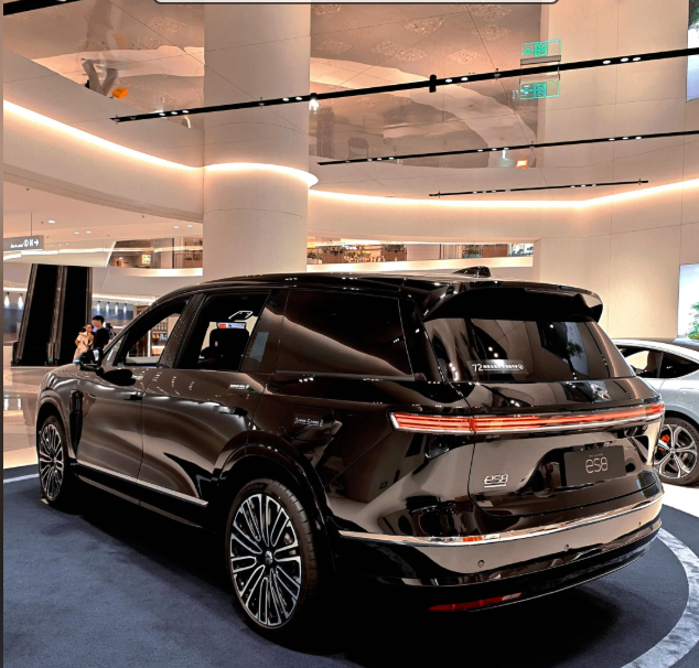 30—50万SUV“8系”扎堆，为啥最后就这仨杀出来了？