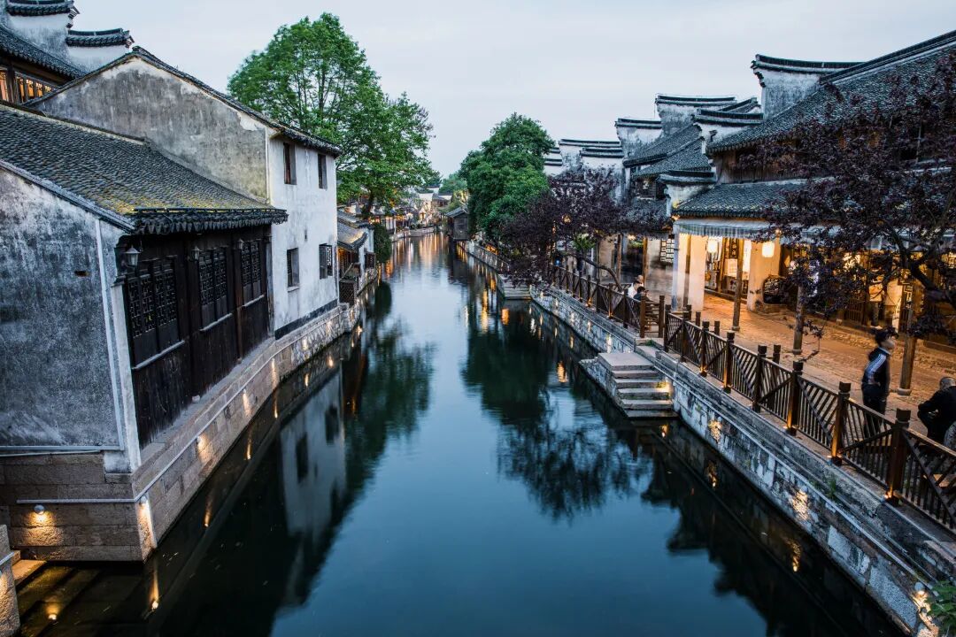 摄图网_700872677_湖州南浔古镇_(企业商用).jpg