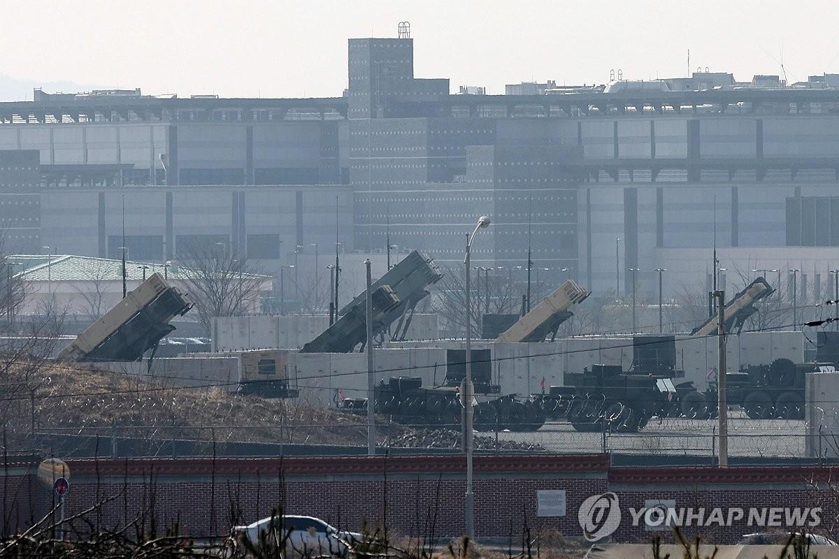 京畿道平泽市驻韩美军基地，“爱国者”导弹系统 图片转自韩联社