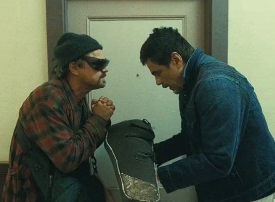 讲“革命在美国失败”的电影,横扫奥斯卡