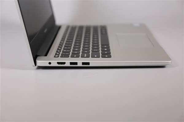 把Panther Lake价格打下来！REDMI新款笔记本曝光：14/16双尺寸