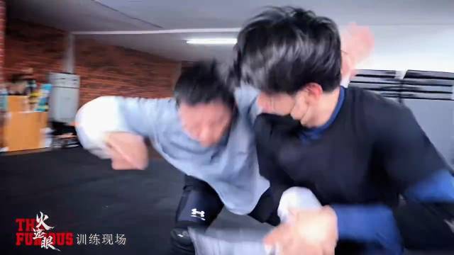 苦练功夫35年！谢苗出手瞬间，尽显真功底