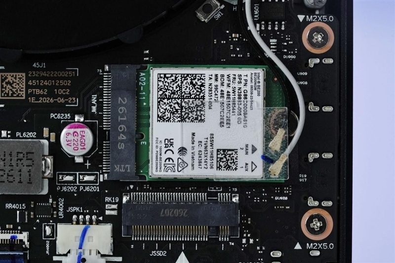 聚焦超级工程与科研生产力！Lenovo P16v 2026工作站评测：NVIDIA RTX PRO Blackwell加持 物理断网跑AI