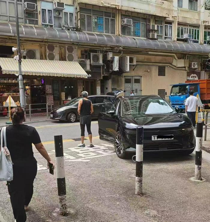 发哥都在开的车，有点东西