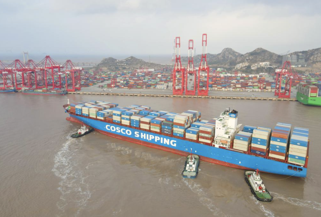 上海口岸正成为秘鲁商品出口中国乃至亚洲的聚集地,而钱凯则成为中国商品通向拉美的聚集地。图源:新华社