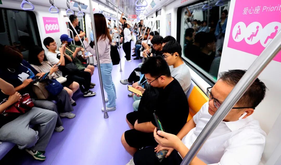 微短剧能够达到对“指缝时间”的充分利用。