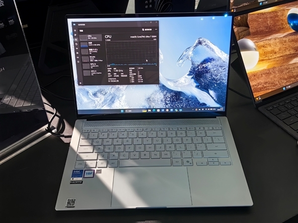 Intel Panther Lake第一波笔记本蜂拥而至!联想首发新内存、小米唯一不亮屏