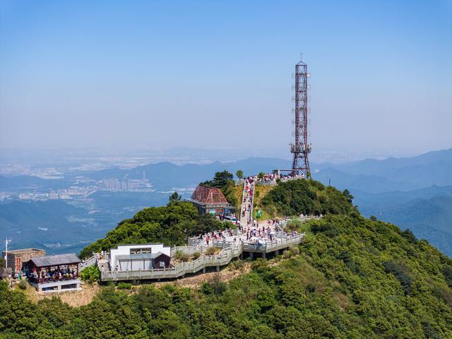 皂幕山旅游风景区。洪海摄
