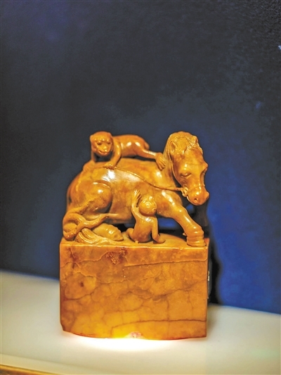 寿山石雕 “马上封侯”章 清